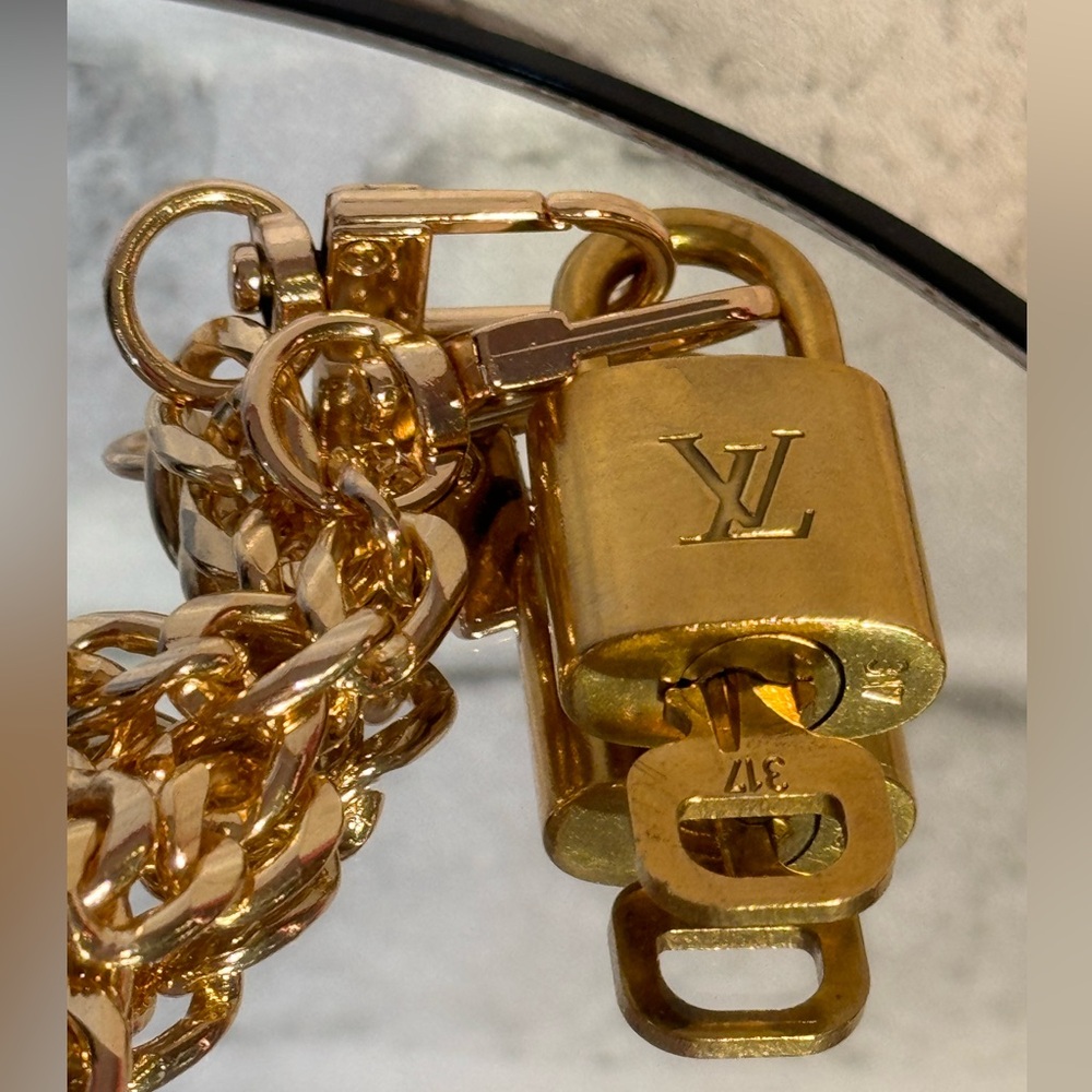 LOUIS VUITTON #317 lock and key necklace AUTHENTIC - Picture 1 of 10